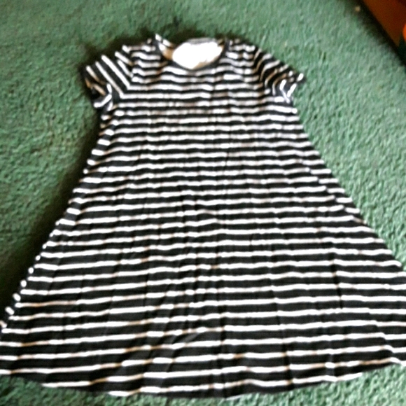 Bobbie Brooks Other - Black and white dress or top